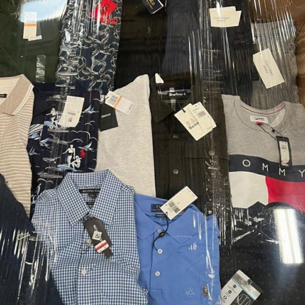 Macy's men apparel pallet 200pcs.